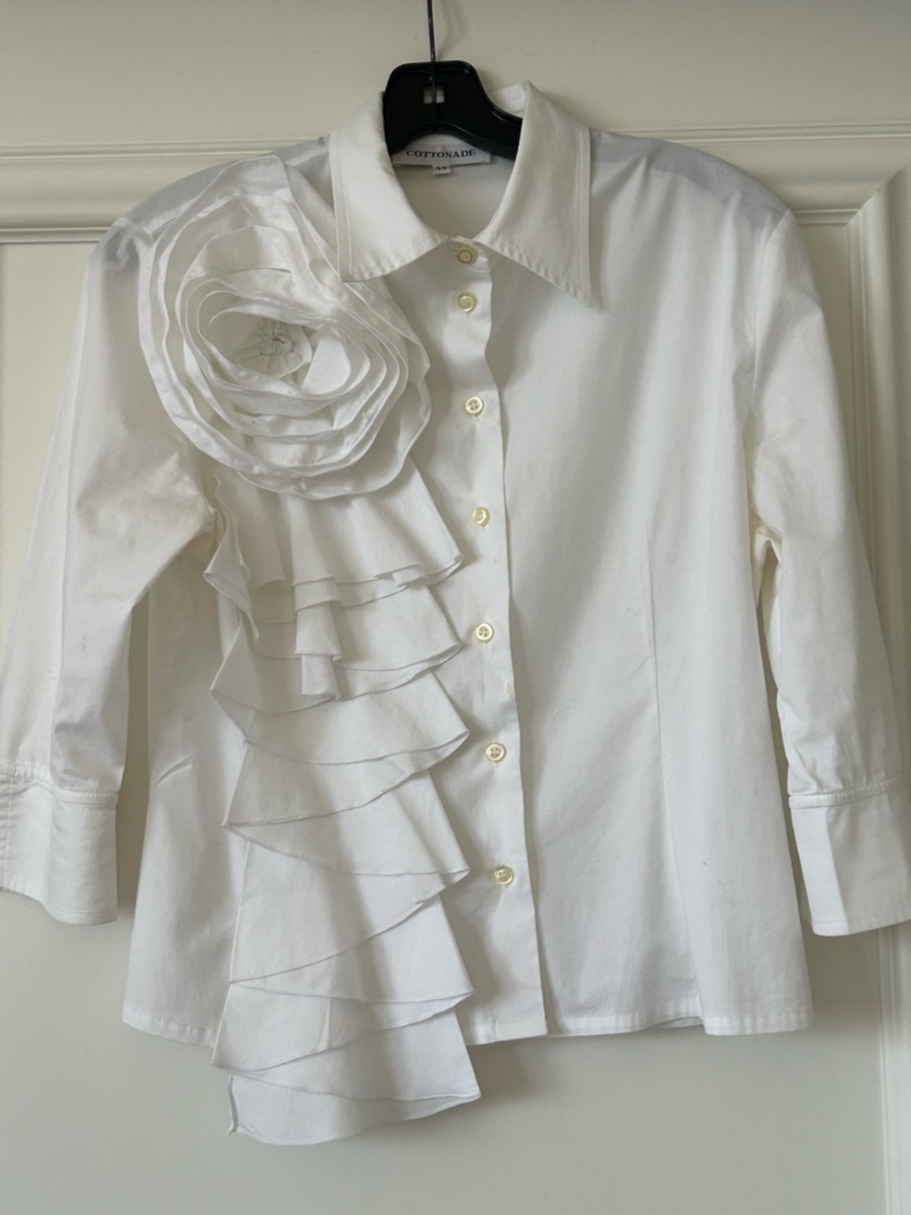 White Ruffle Cascade Button-Front Blouse with 🌺 - Picture 3 of 9
